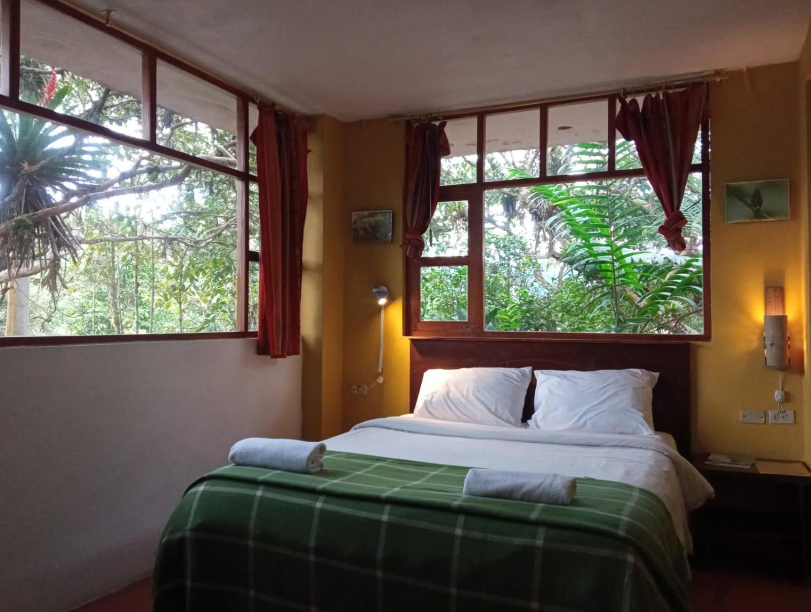Biohostal Mindo Cloud Forest Экстерьер фото